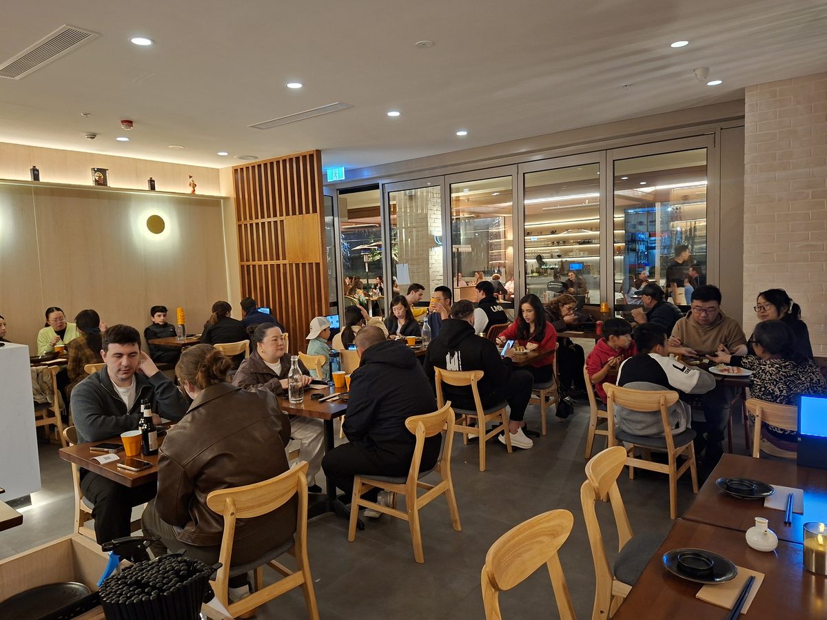 A full house in the Norwest dining room